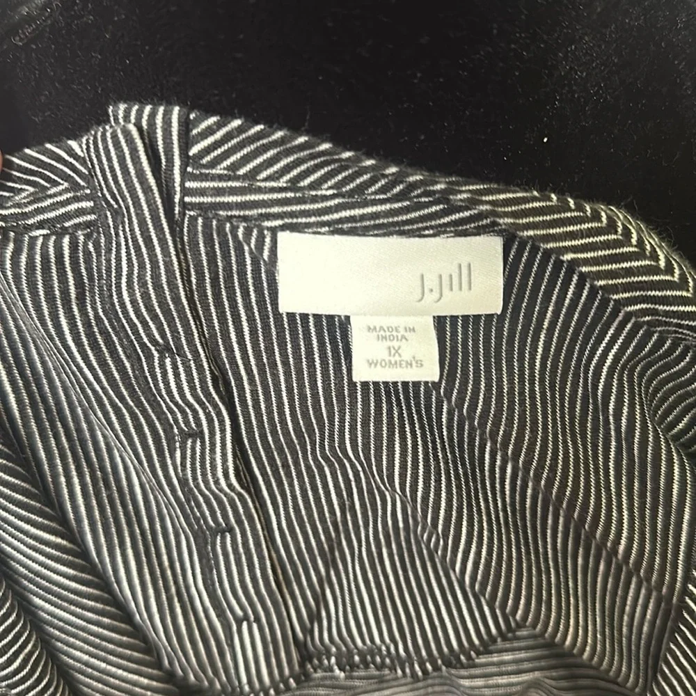 J Jill Striped 3/4 sleeve Shirt - Picture 7 of 8